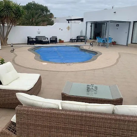Linda Vila Playa Blanca (Lanzarote)