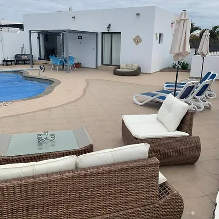 Linda * Playa Blanca (Lanzarote)