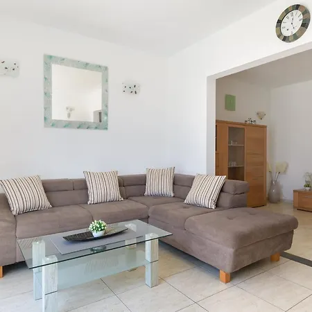 Linda Vila Playa Blanca (Lanzarote)